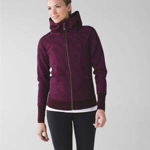 Lululemon Scuba Hoodie III
Star Pixel Raspberry Bordeaux Drama / Bordeaux Drama